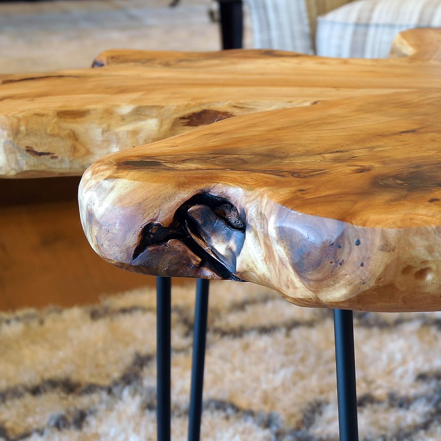 Live Edge Cedar End Table Unique Desktop Side Table,19″ L x 16″ W x 20.5″ H