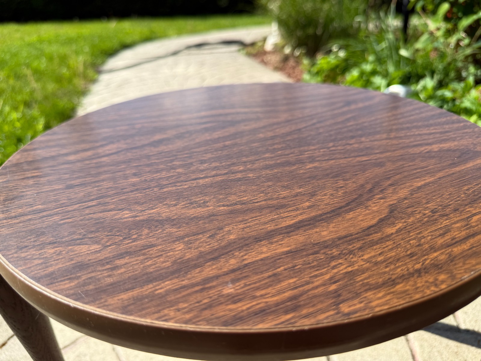 Mid Century Walnut Stacking Round Side Tables – Set of 3 Nesting Tables VTG