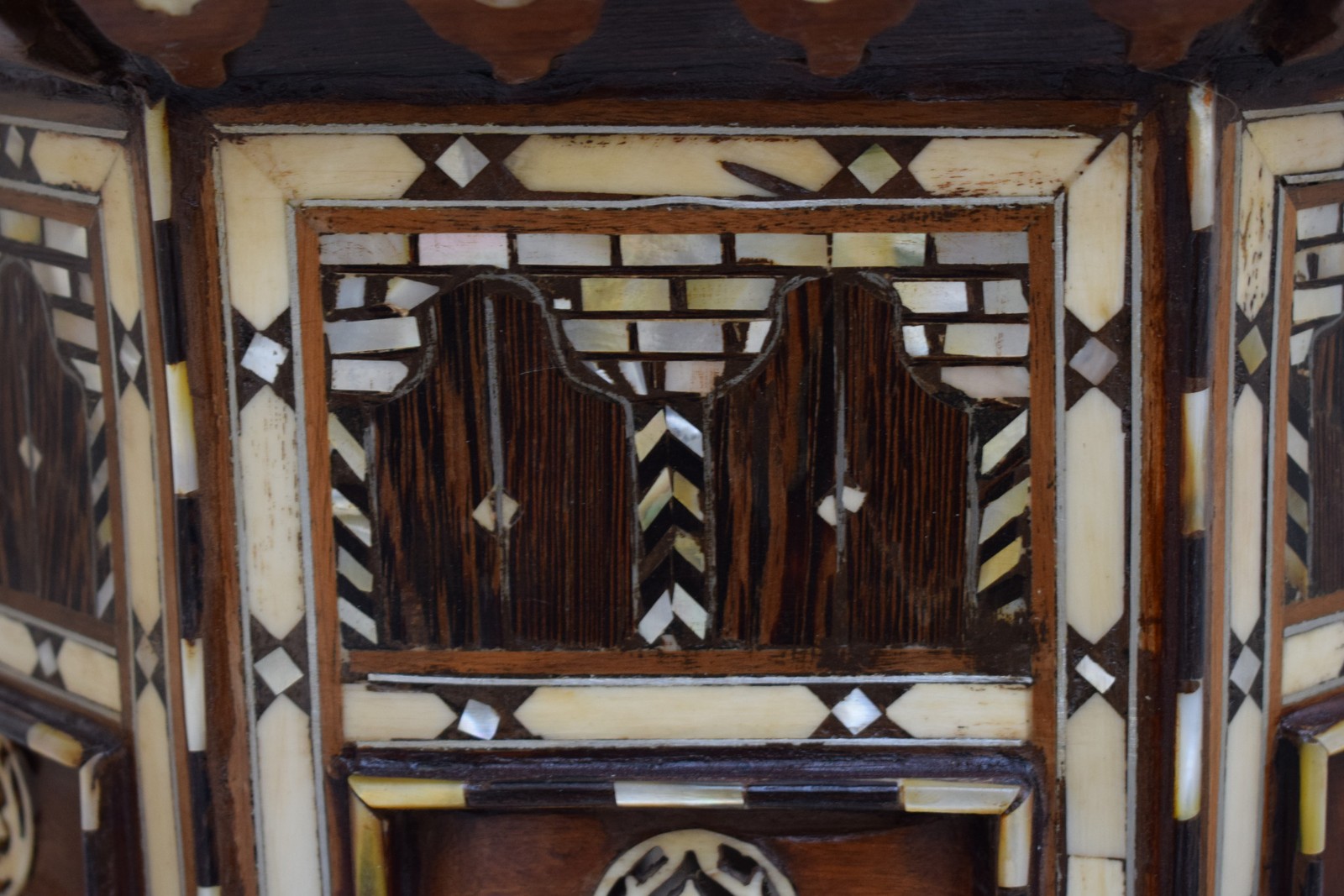 Vintage Coffee End Table, Mother of Pearl Inlay entryway Table, Wood Side Table