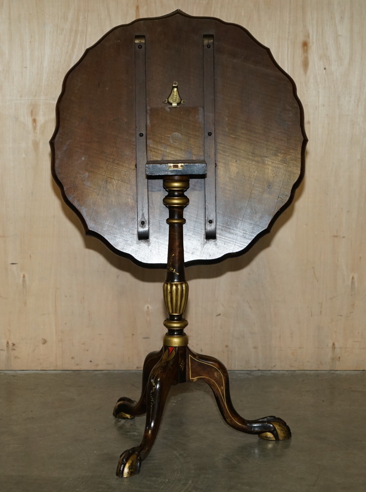 ANTIQUE CIRCA 1900 CHINESE CHINOISERIE TILT TOP SIDE END TABLE CLAW & BALL FEET