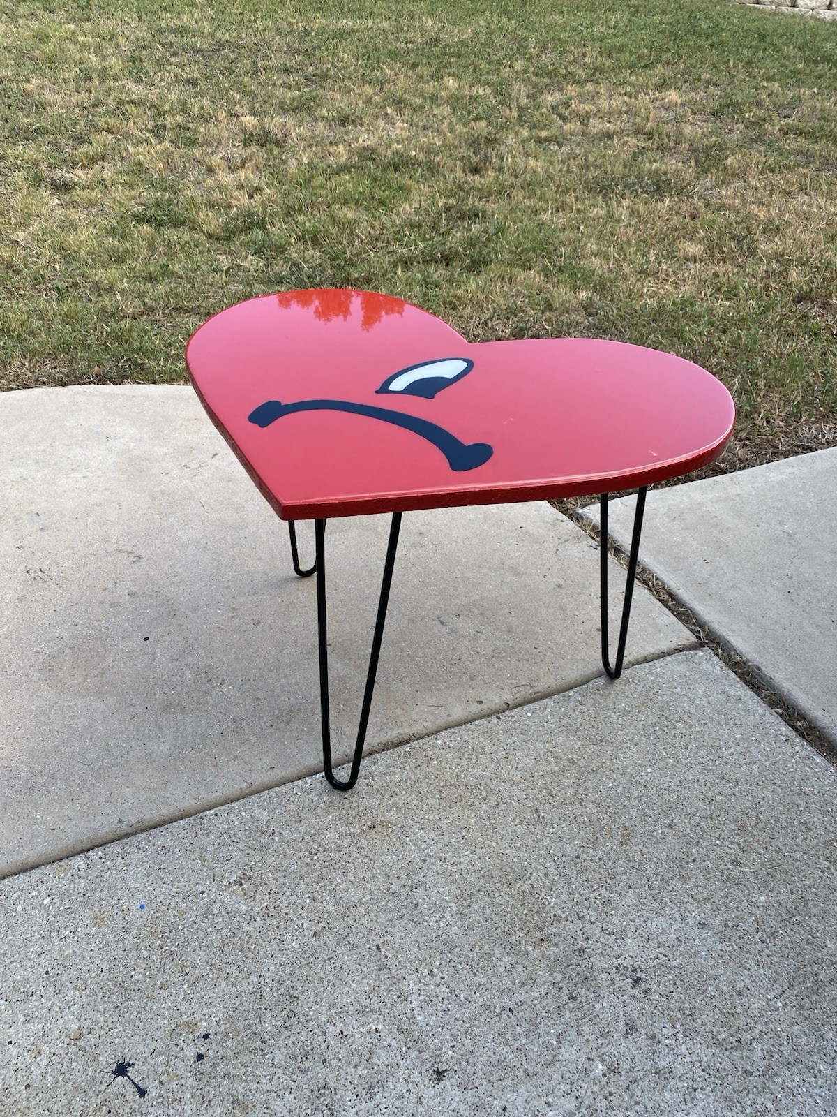 Custom Bad Bunny-Inspired Coffee Table – Handcrafted Wood & Epoxy Design