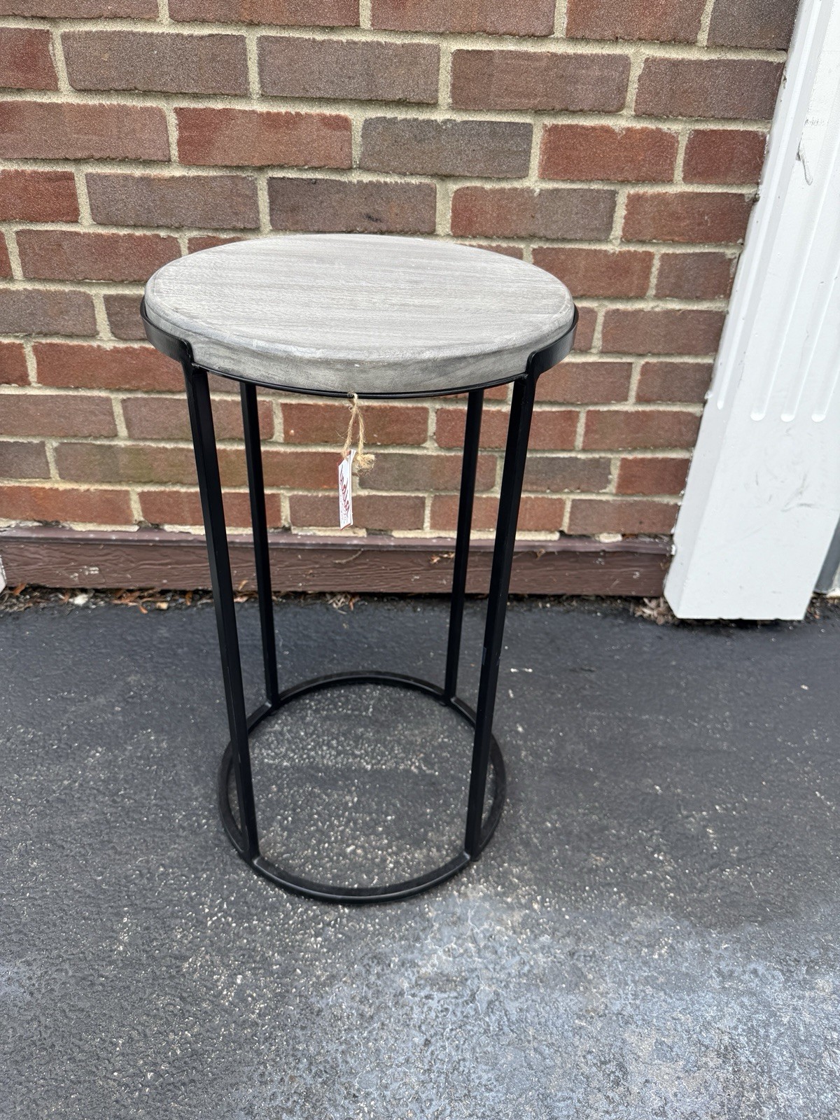 Small Round End Table Gray Top Black Metal Frame 22” Tall 13×13 Plant Stand