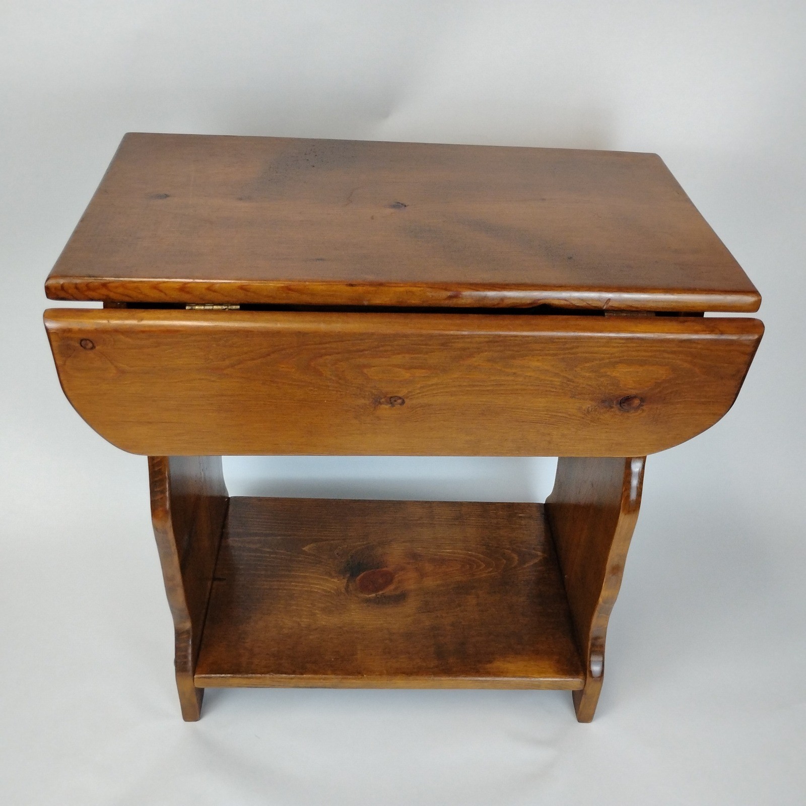 Handmade Solid Wood Heart Cut Out Drop Leaf Side End Table Country 21″ Plants