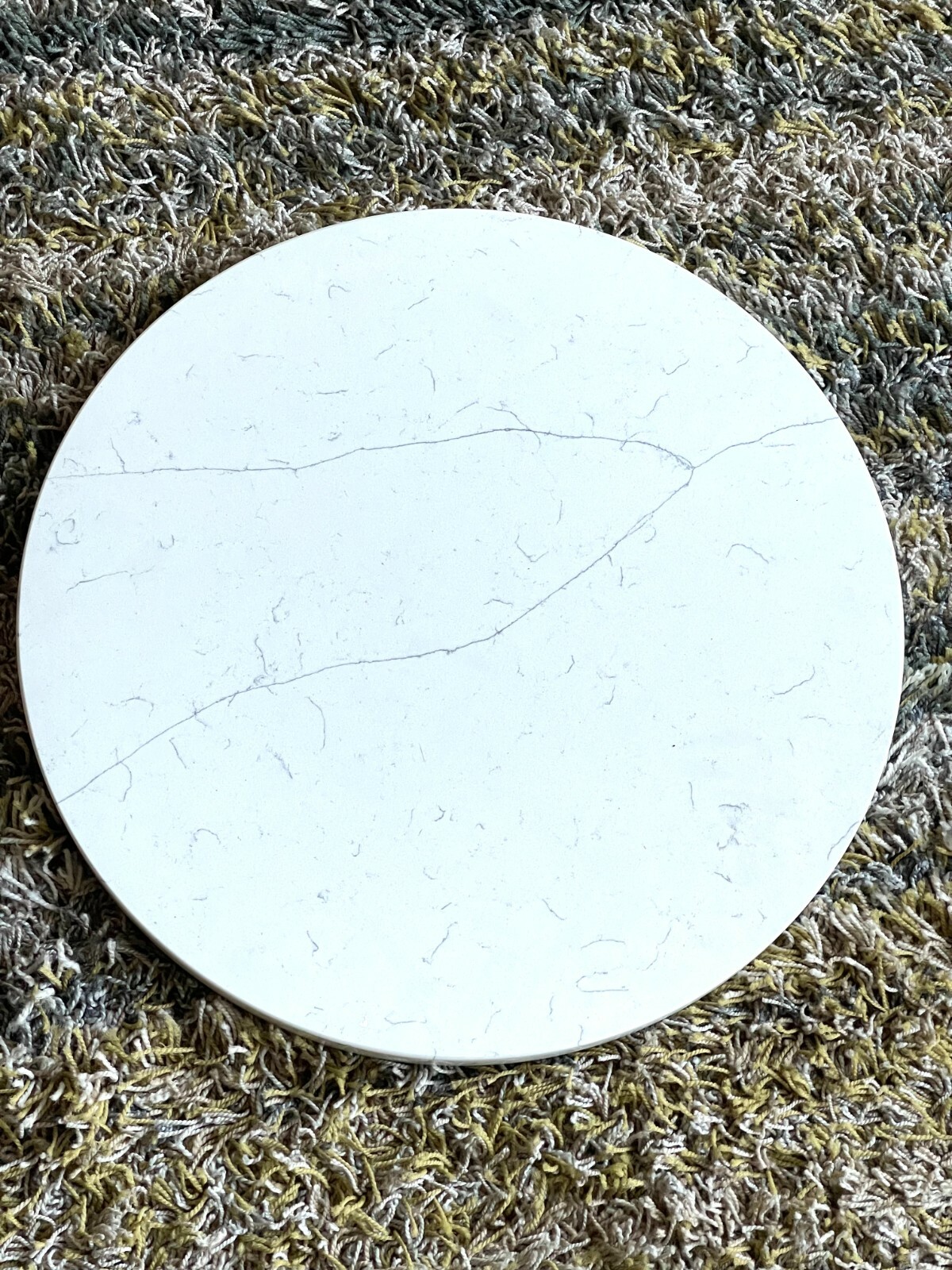 Calcatta Plazo Quartz Table