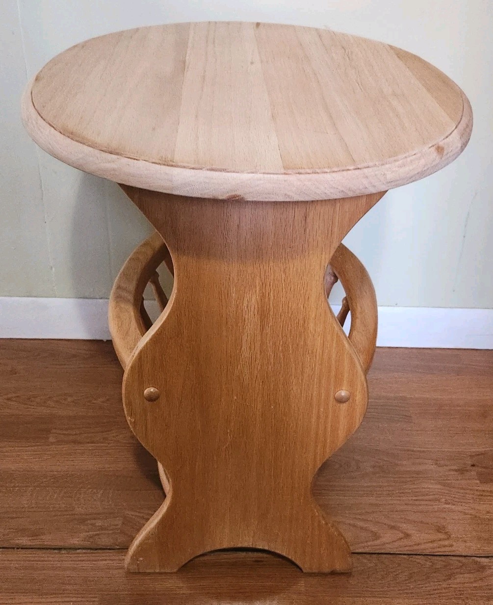 Vintage Hand Crafted Solid Oak Wood Side Accent Table w/ Magazine Rack Holder