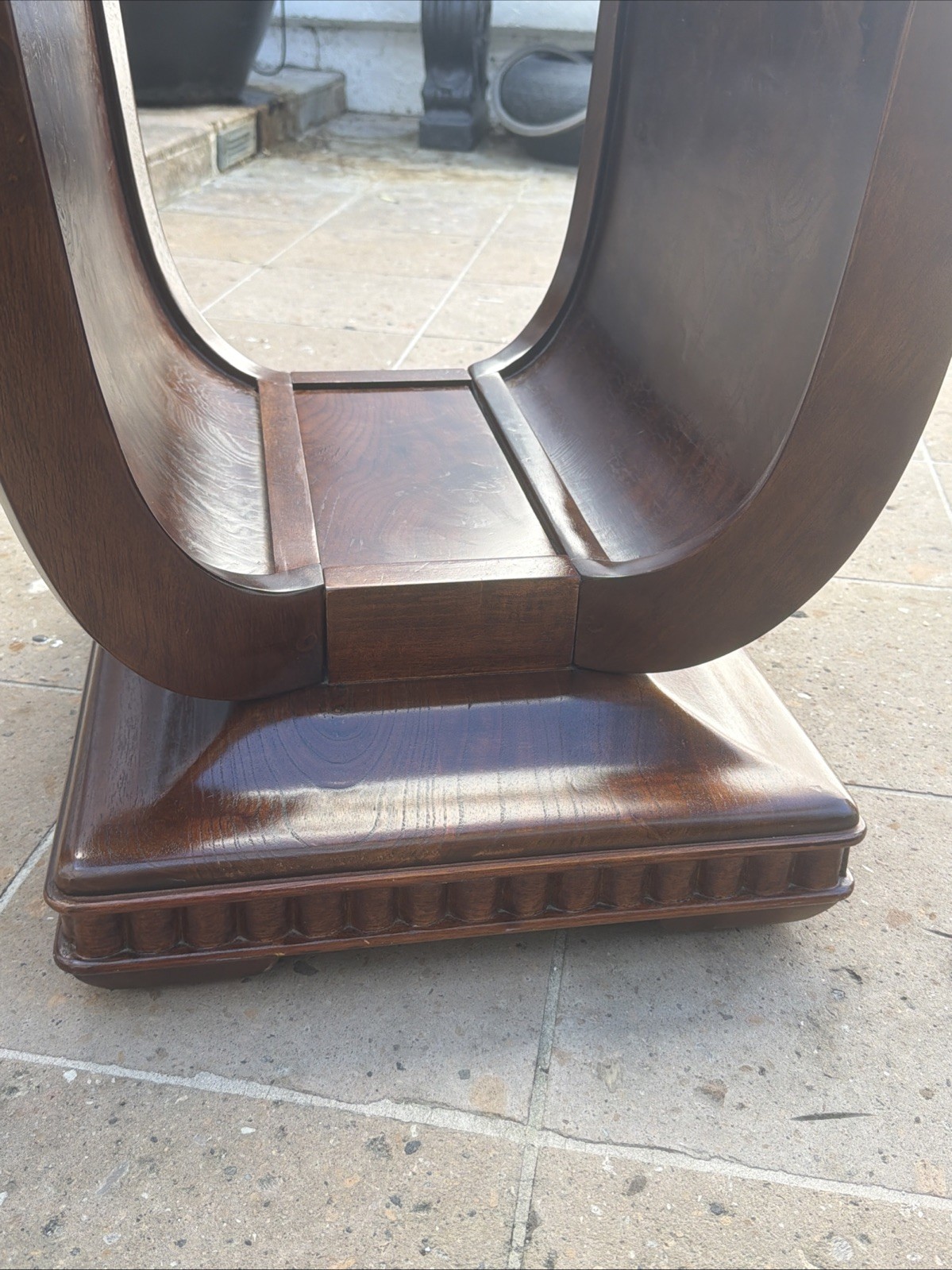 1 LARGE TULIP SHAPED GLASS TOP ELM WOOD SIDE END TABLE WITH HIDDEN BASE STORAGE