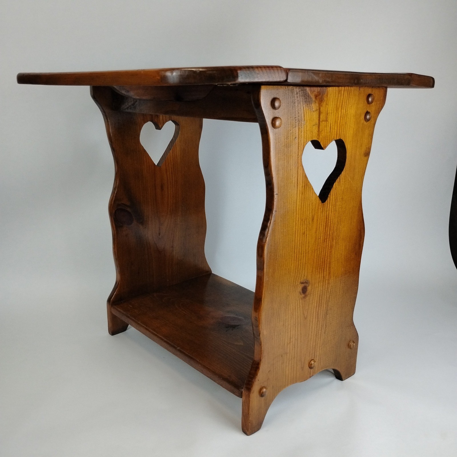 Handmade Solid Wood Heart Cut Out Drop Leaf Side End Table Country 21″ Plants
