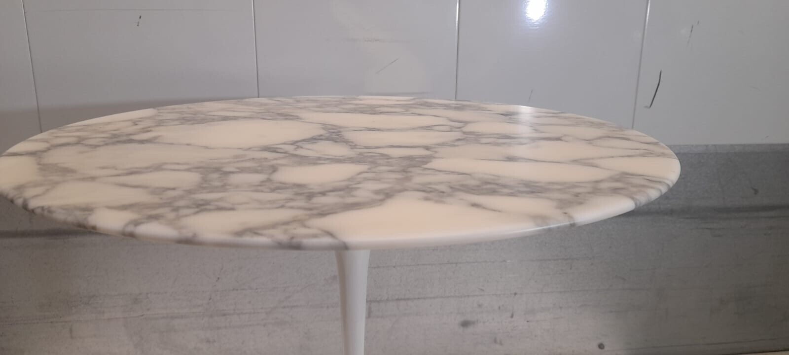 1950s Eero Saarinen & Knoll Studio original Round Table Marble White