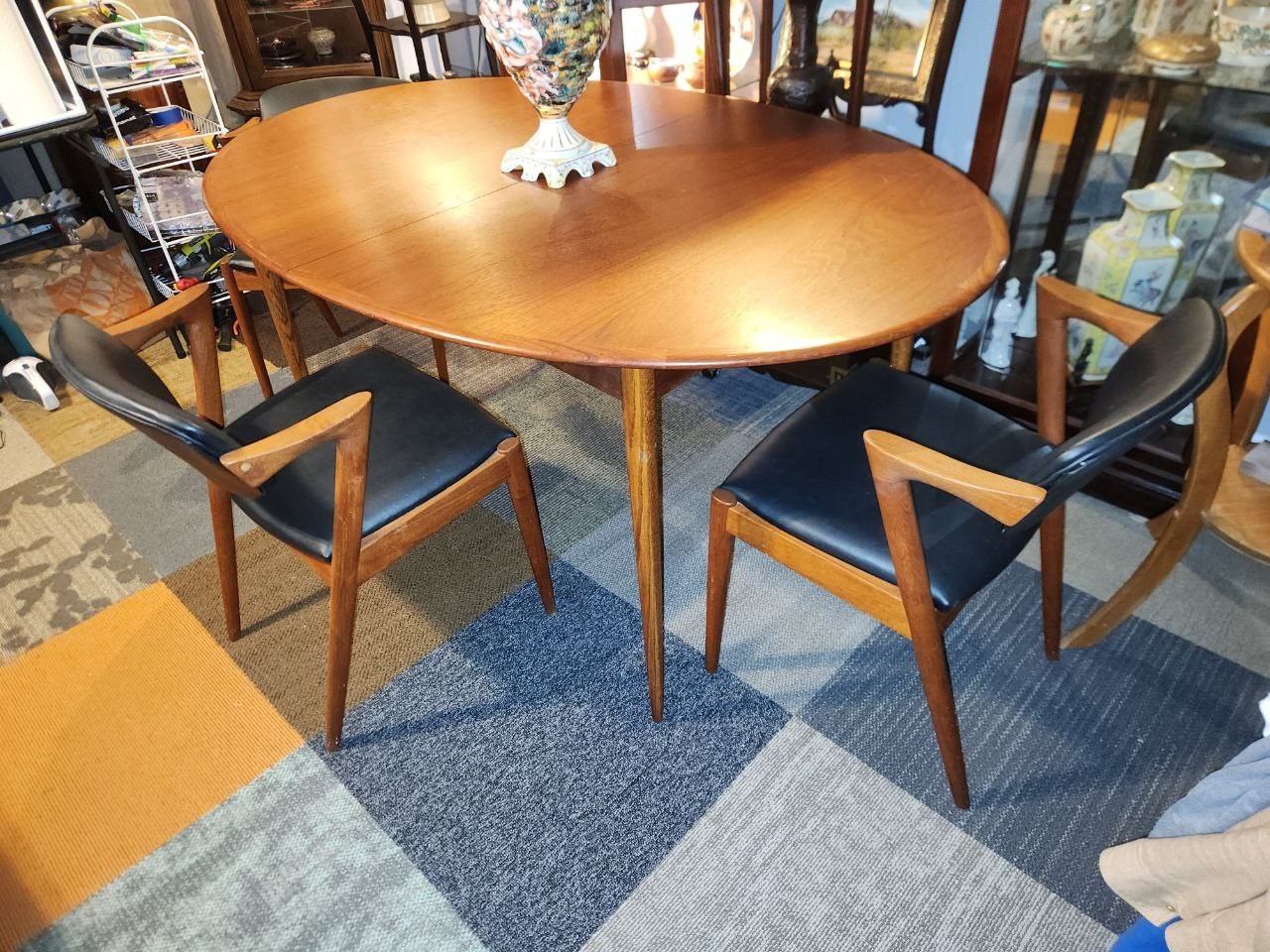 Mid Century Danish Teak Extension Dining set and 6 chairs by Kai Kristiansen