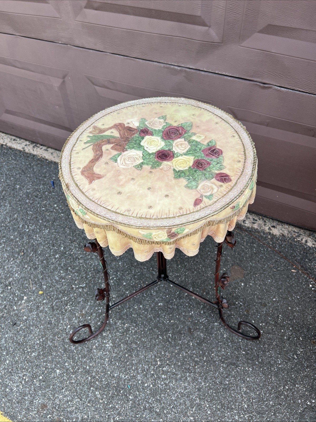 Rare Vintage Rose Carved Pink Resin Accent Table, W Metal Floral Foldable Stand