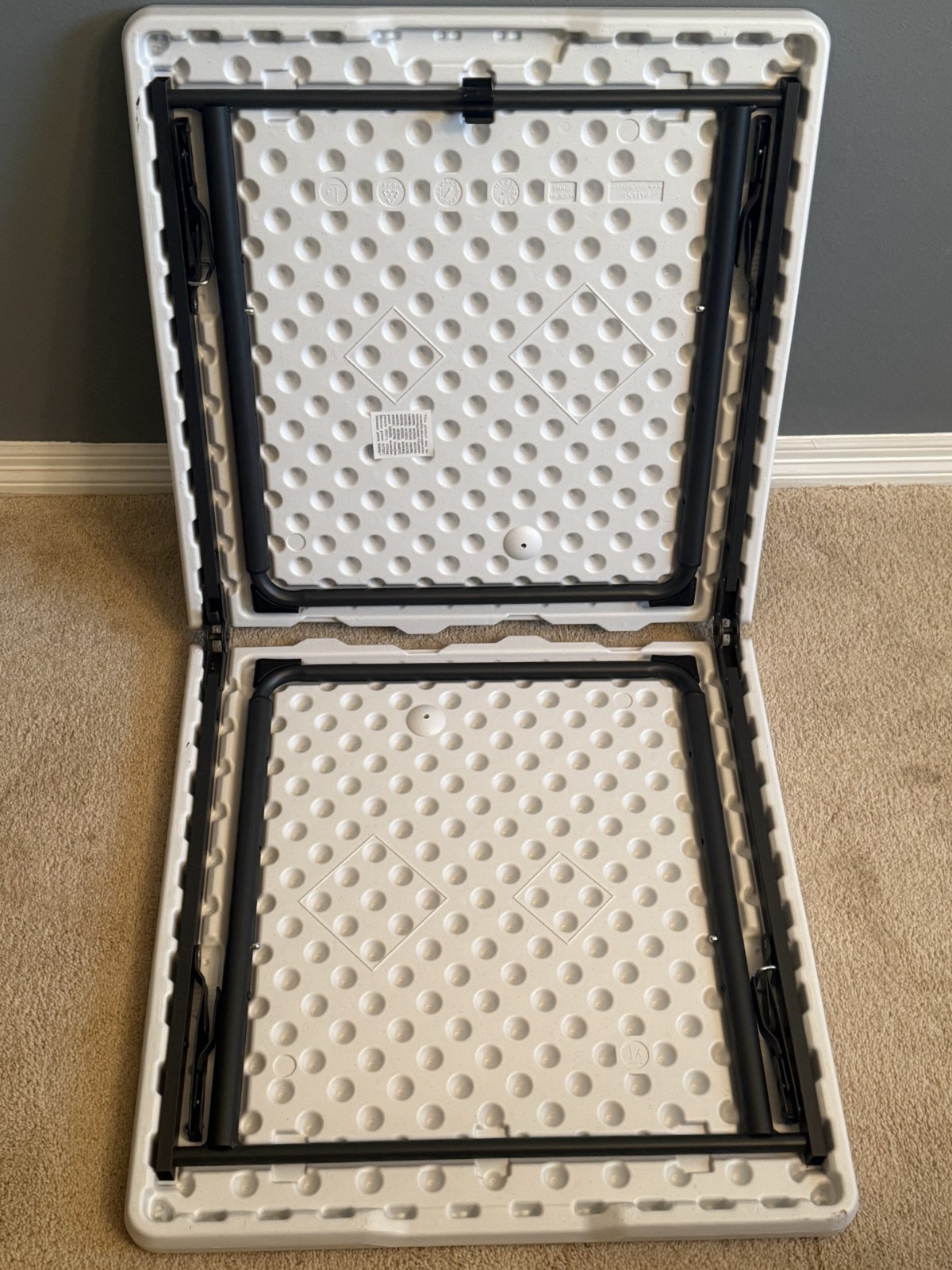 Folding Utility Table, 4ft Fold-in-Half Portable Plastic Picnic 4 ft White
