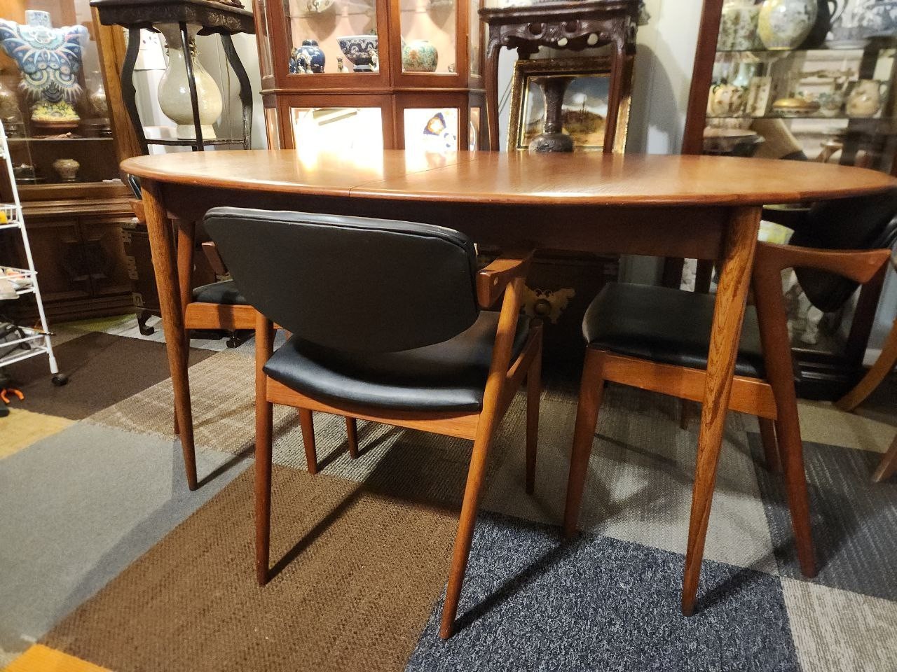 Mid Century Danish Teak Extension Dining set and 6 chairs by Kai Kristiansen