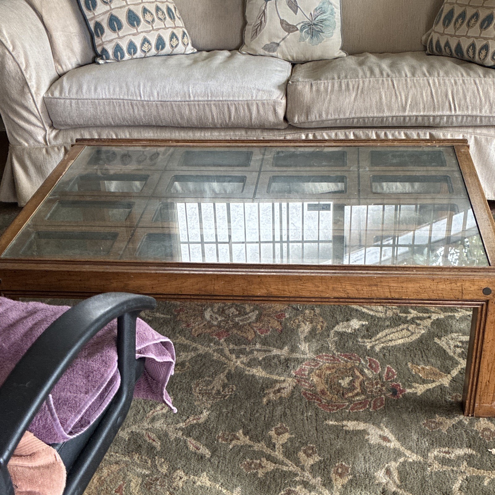 Rectangular Wood Coffee Table w/ Glass Top Display Compartments 48x35x14