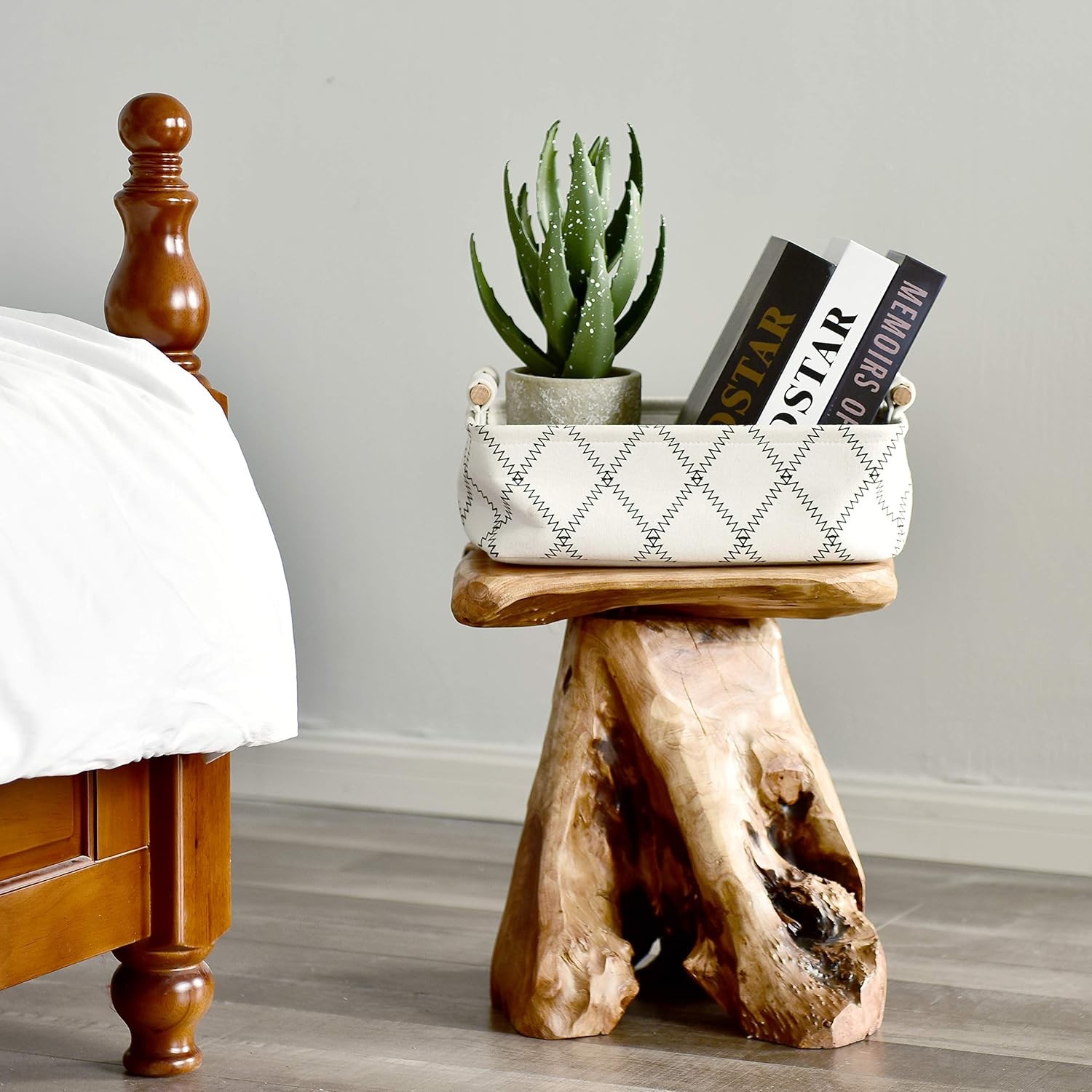 Natural Cedar Stump Stool 14″ End Table Live Edge Side Table Plant Stand NEW