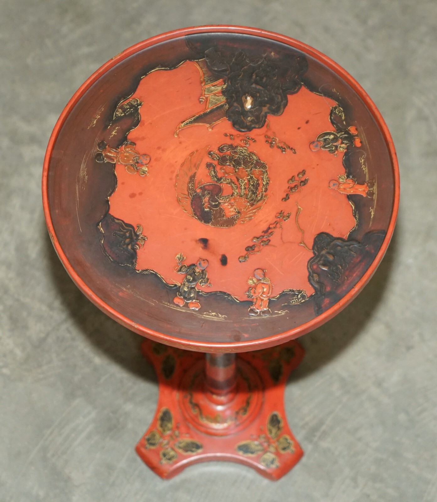 LOVELY ANTIQUE CHINESE CHINOISERIE LACQUERED & HAND PAINTED SIDE LAMP WINE TABLE