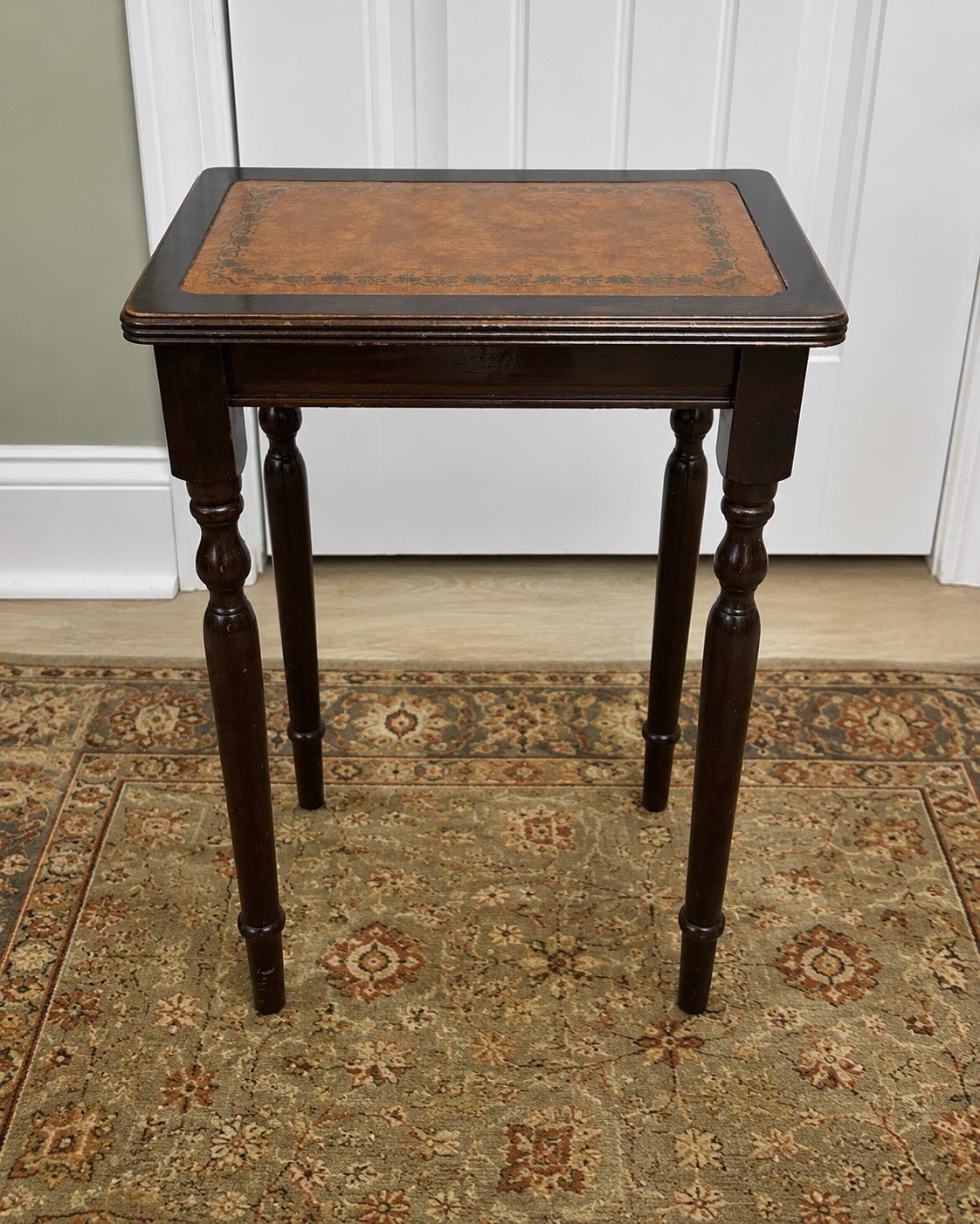 Vintage Wood Accent Side End Table Decorative Inlay Top Turned Legs Plant Stand
