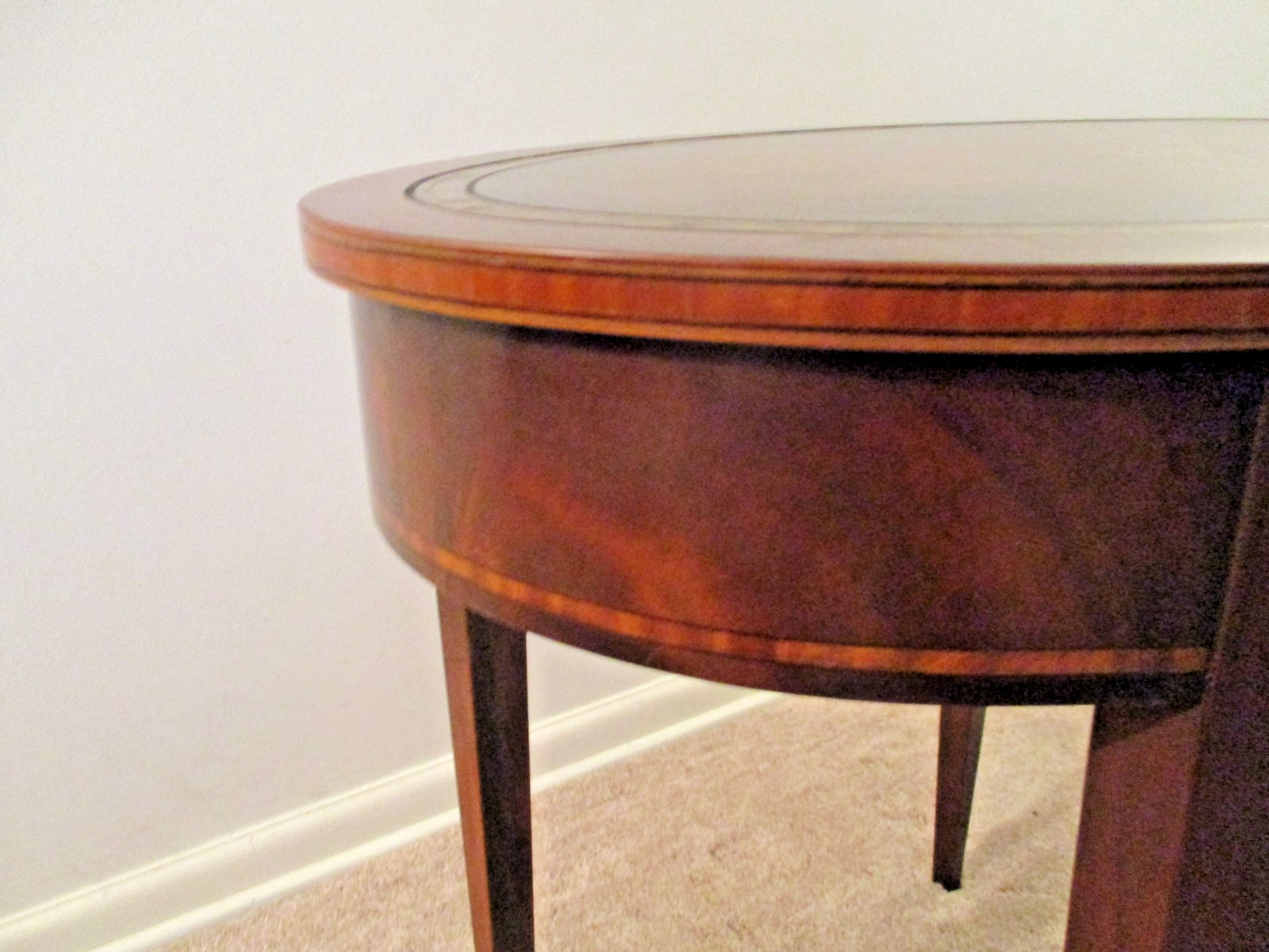 mahogany nesting tables leather top oval set of 3 ship $75.00