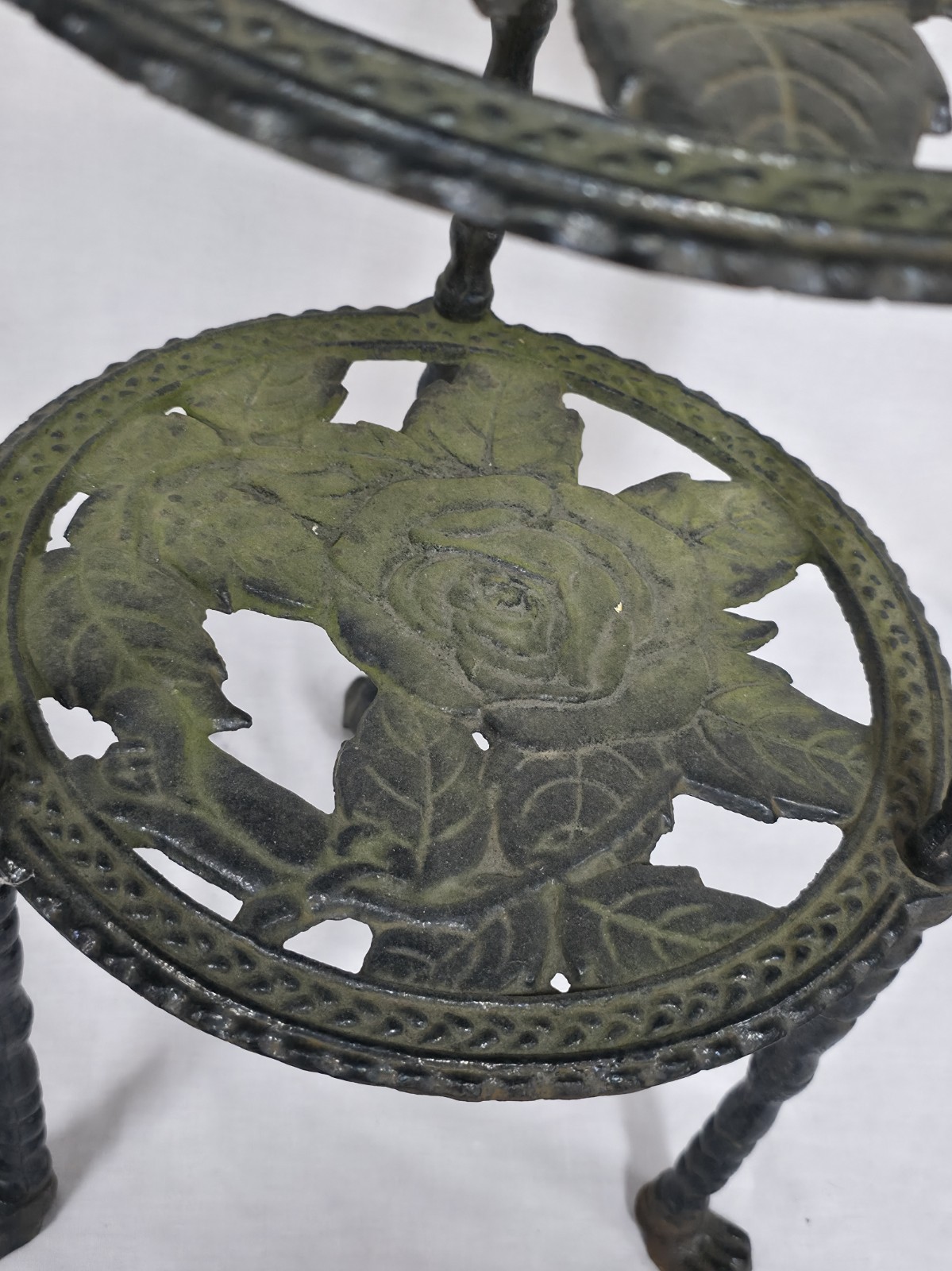 Vintage Antique Ornate Floral Flower Iron 3-Tier Plant Stand Claw Foot