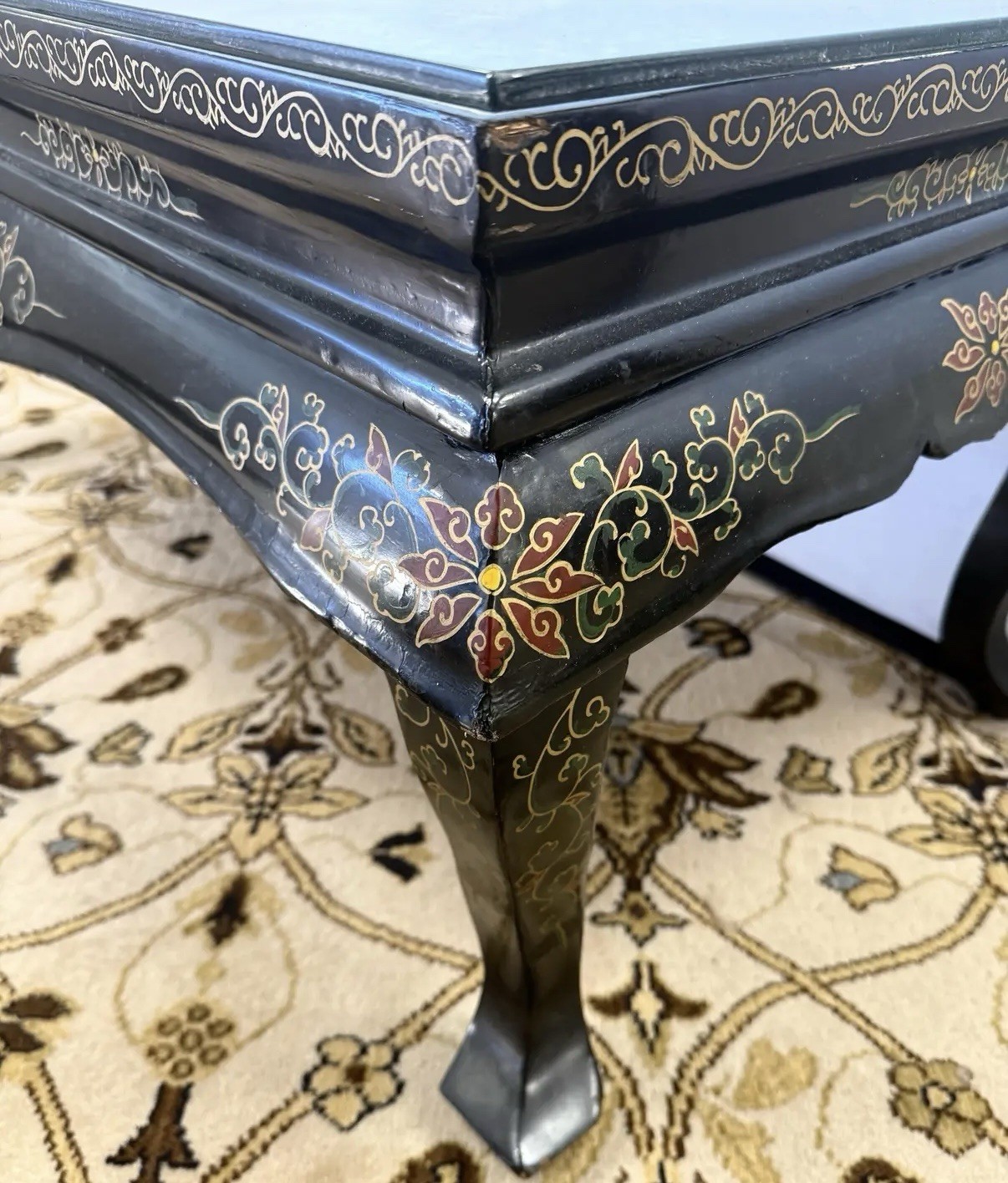 Elegant Vintage Mid Century Chinoiserie Black Lacquer Cocktail Coffee Table