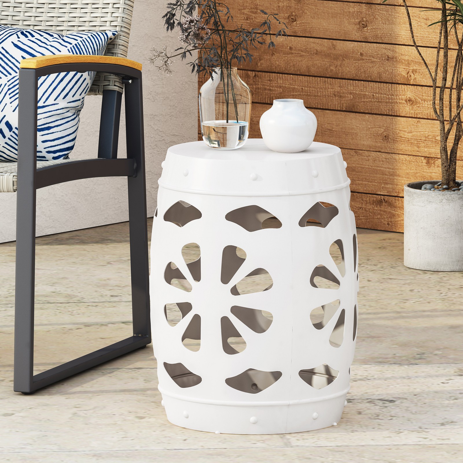 Iron End Table with Floral Cut Design 16.5″ W x 20.75″ H