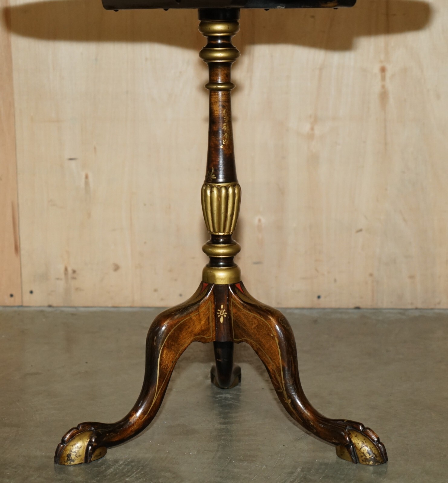 ANTIQUE CIRCA 1900 CHINESE CHINOISERIE TILT TOP SIDE END TABLE CLAW & BALL FEET