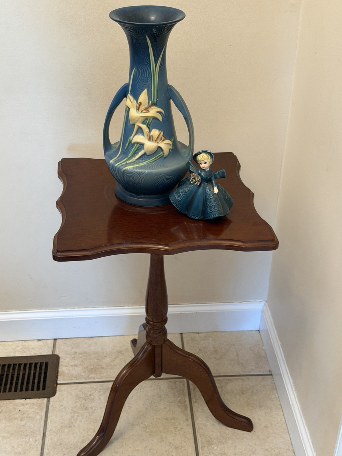 Vtg 1994 Bombay Company Wood Accent Tilt Square Side Table Plant Stand Folding