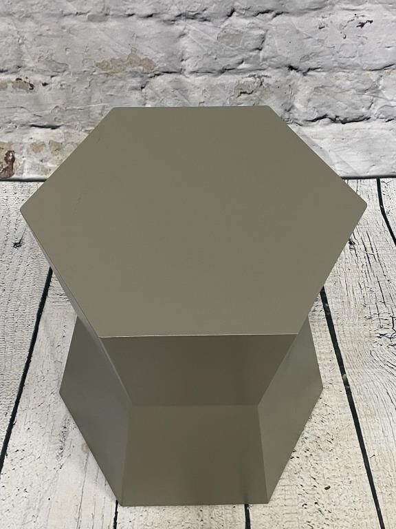 Contemporary JANUS et Cie Facet Aluminum Stool Side Table EUC