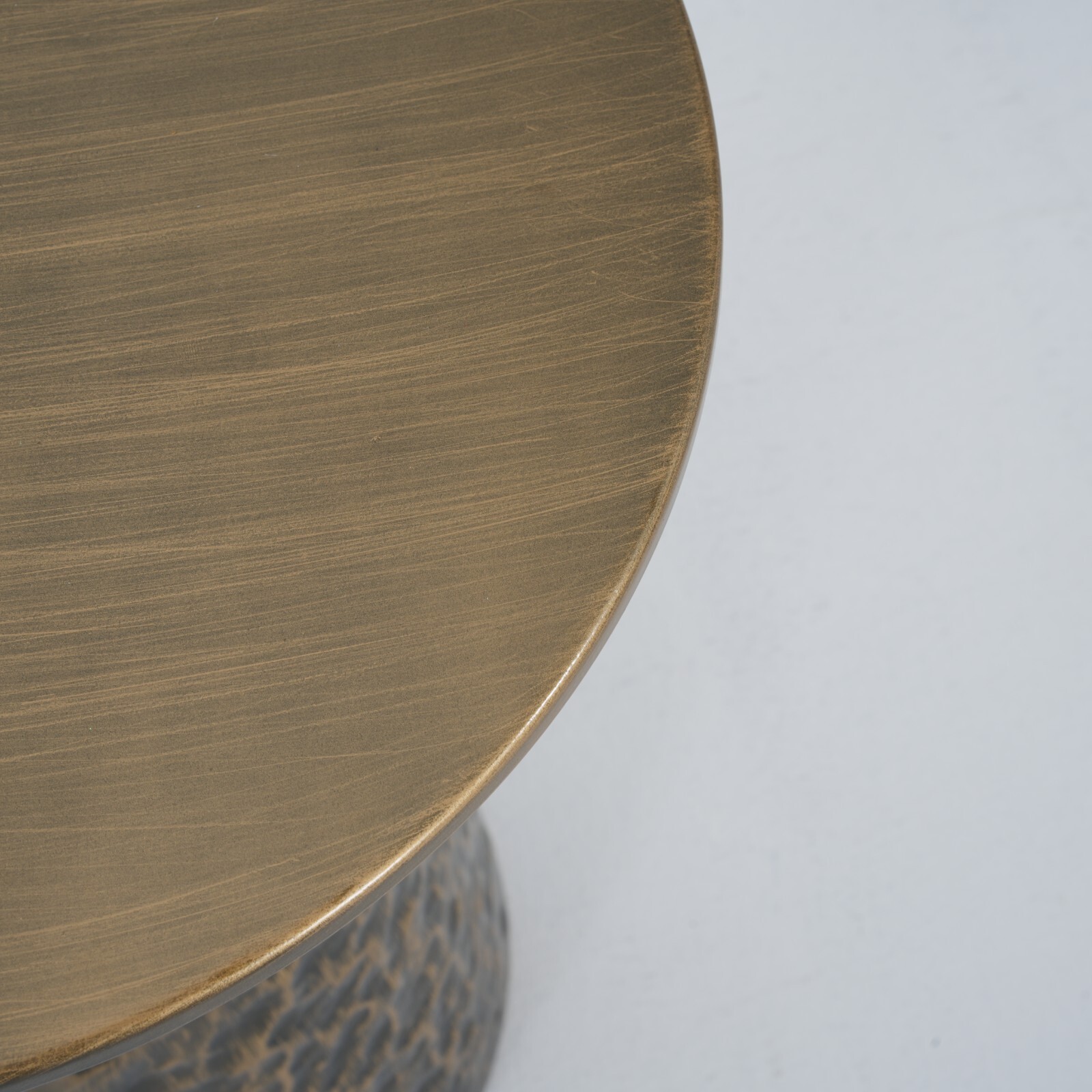 Modern Hammered Metal Indoor Accent Side Table End Table Plant Stand