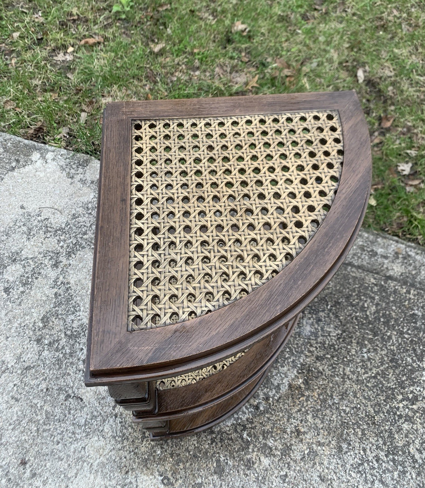 Vtg 1970 3 Tier Side/End Corner Table Plastic Faux Wood Whicker Cane Plant Stand