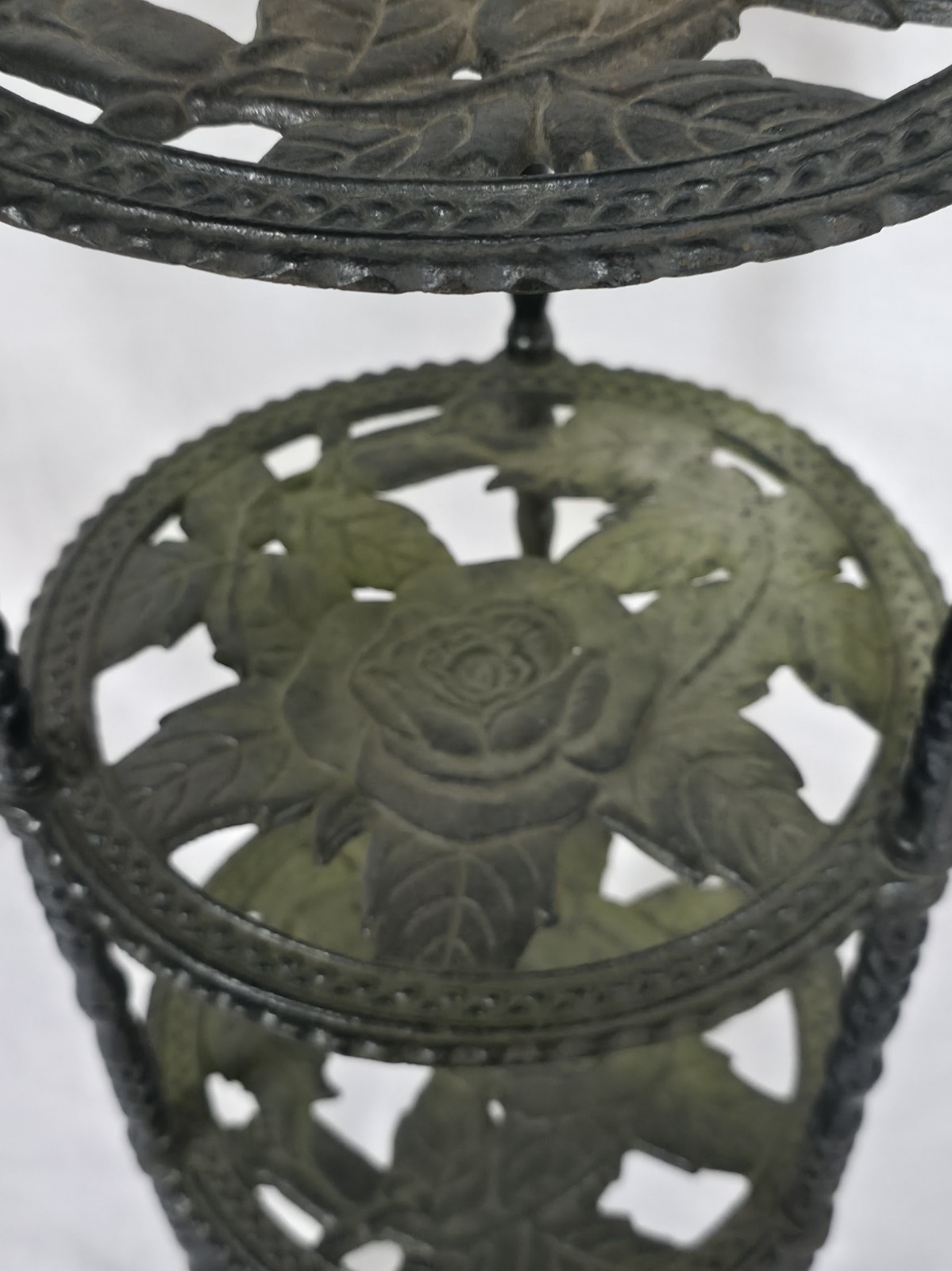 Vintage Antique Ornate Floral Flower Iron 3-Tier Plant Stand Claw Foot