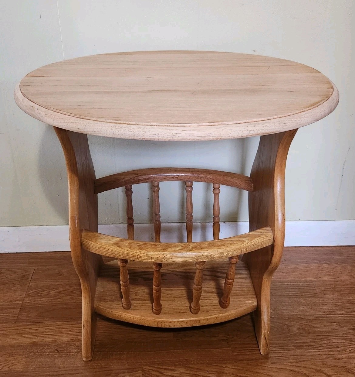 Vintage Hand Crafted Solid Oak Wood Side Accent Table w/ Magazine Rack Holder