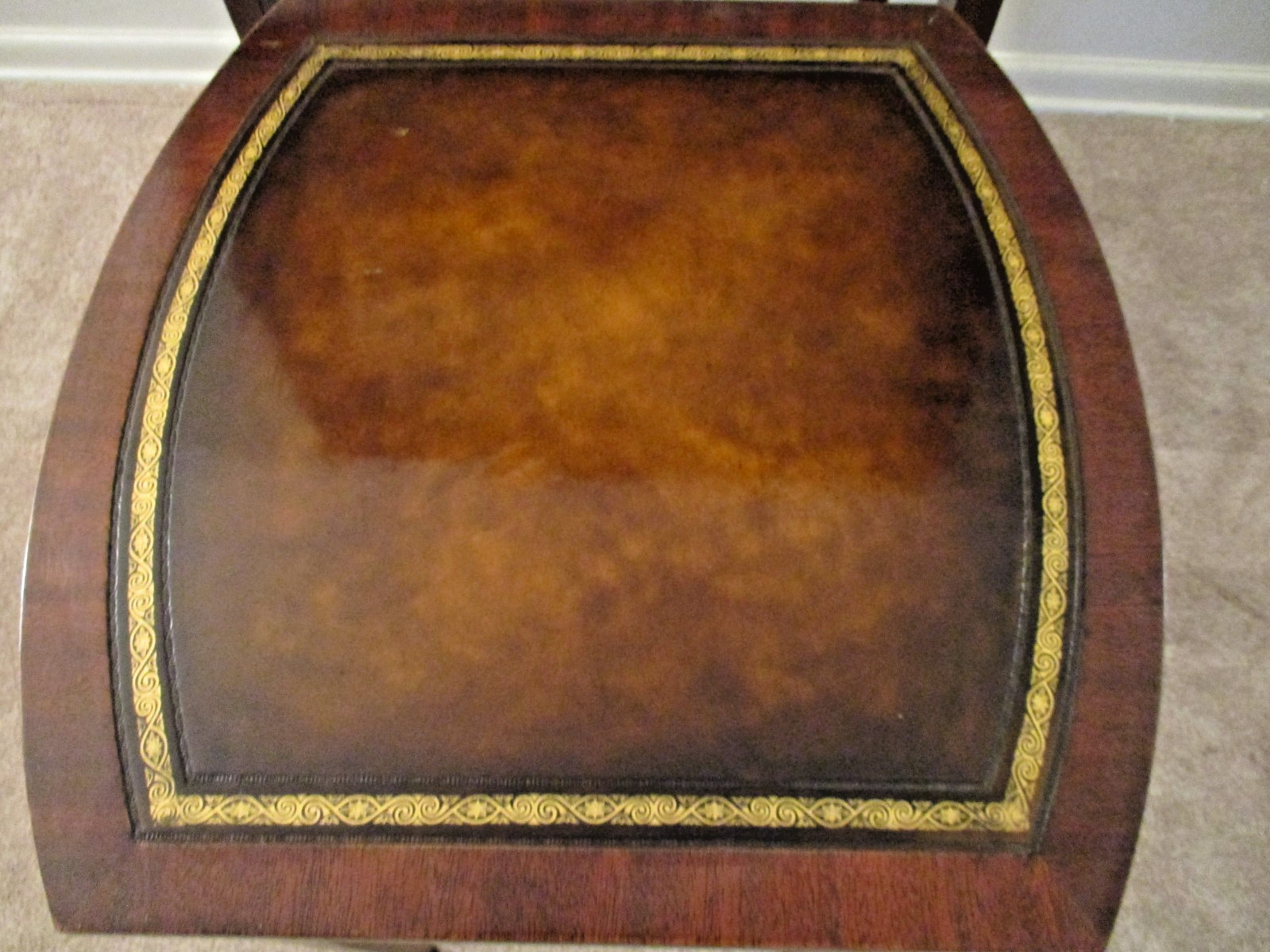 mahogany nesting tables leather top oval set of 3 ship $75.00
