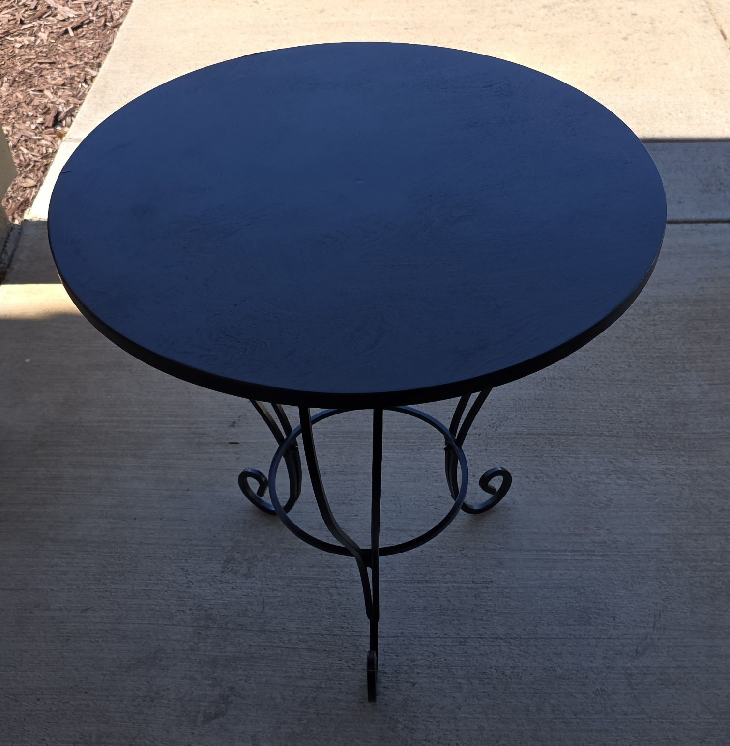 Round Black Metal End/Side Table w/ Scroll Legs 28-31″H Under 30″W
