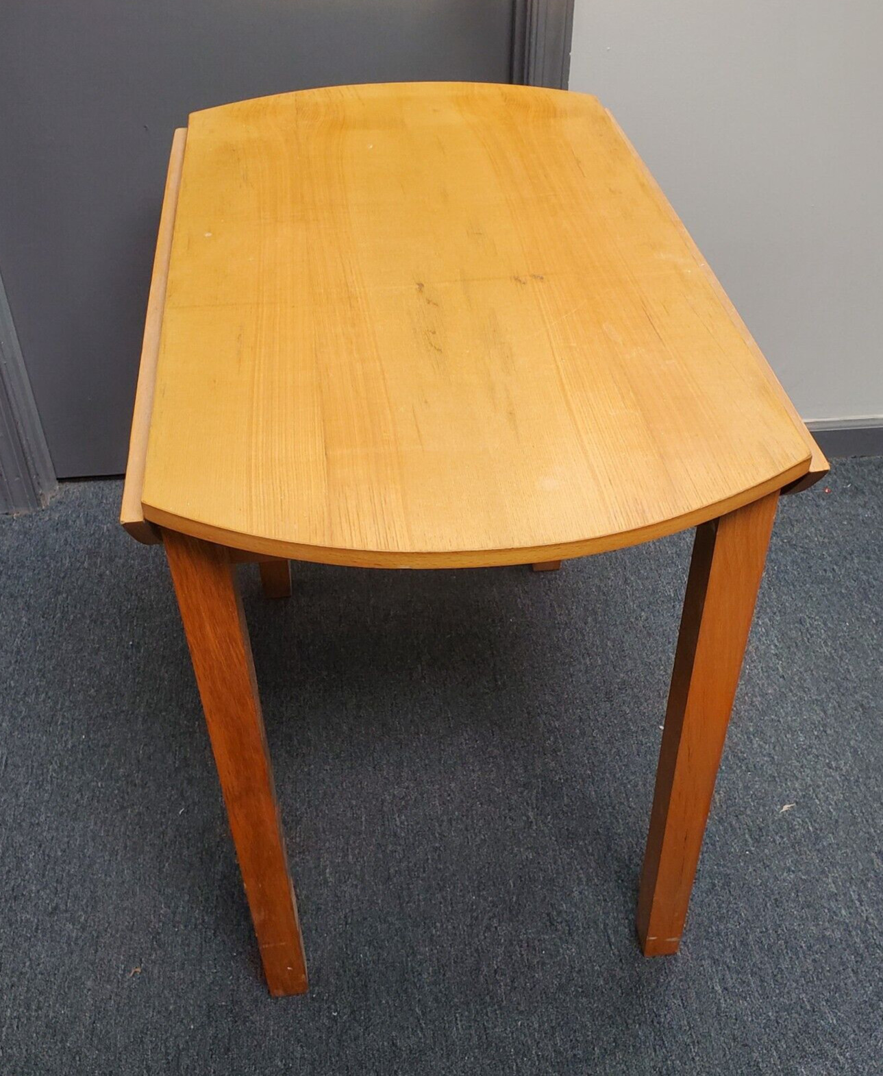 36″ Round Solid Wood Drop Leaf Dining Table in Natural Color