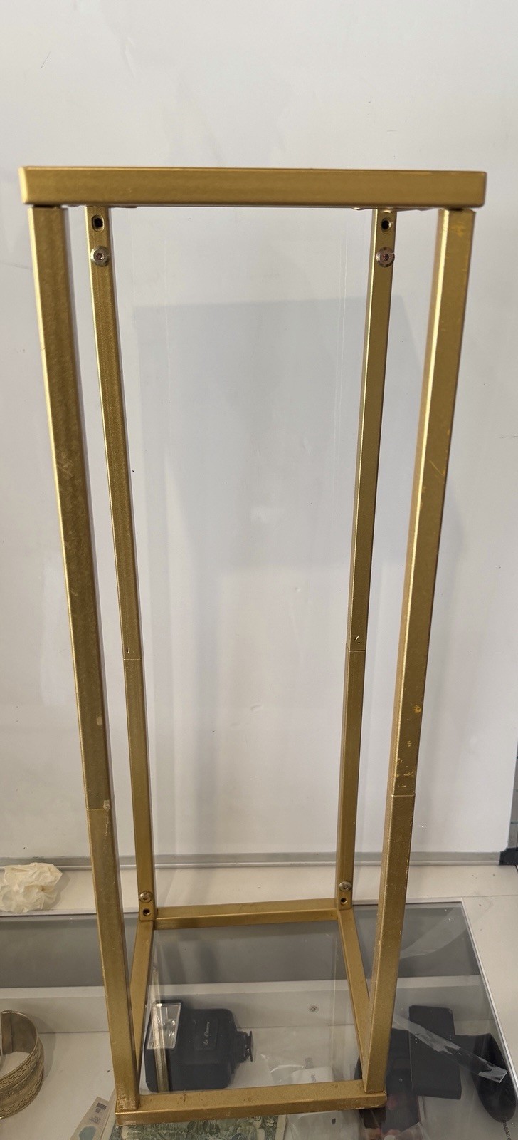 Golden metal support