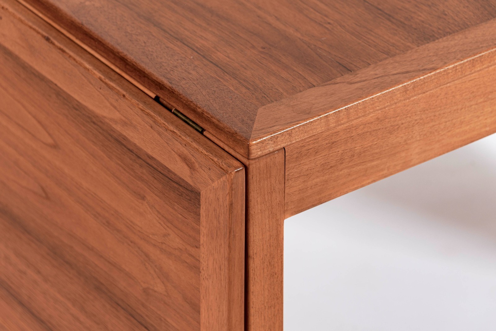 Mid Century Danish Extendable Teak Wood Coffee Table no. 5362 by Borge Mogensen