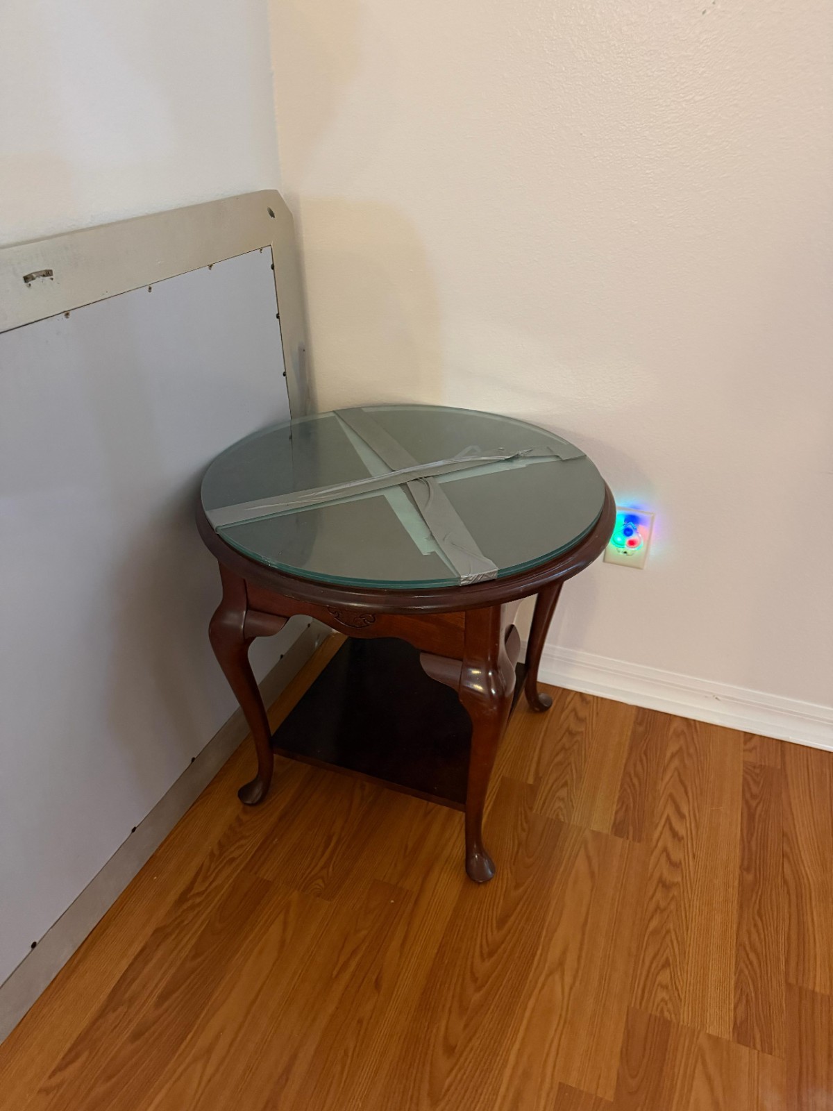 Round Dark Wood End/Side Table with Glass Top, Brown, Solid, Indoor