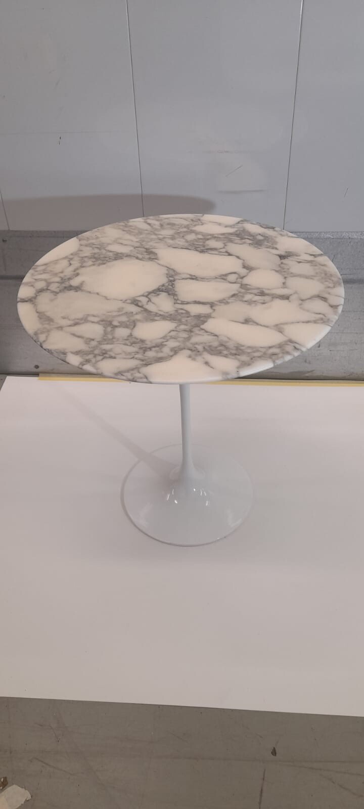 1950s Eero Saarinen & Knoll Studio original Round Table Marble White