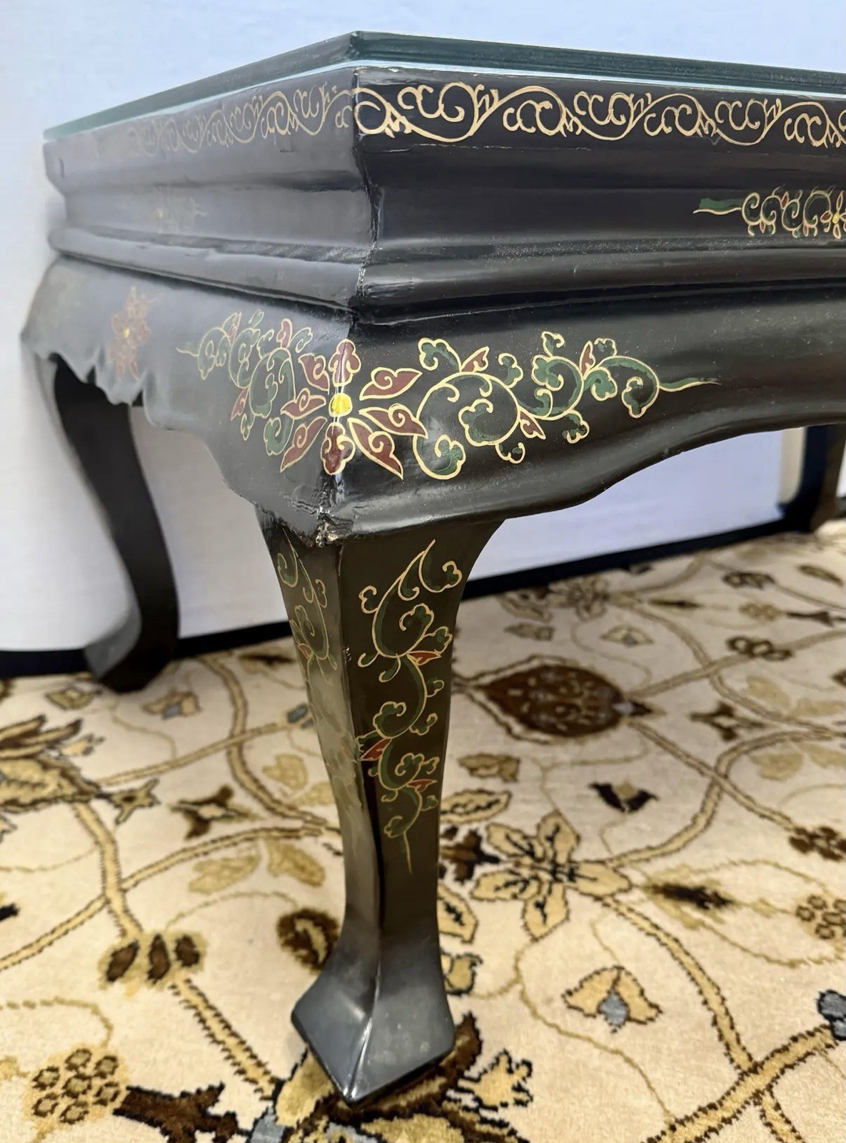 Elegant Vintage Mid Century Chinoiserie Black Lacquer Cocktail Coffee Table