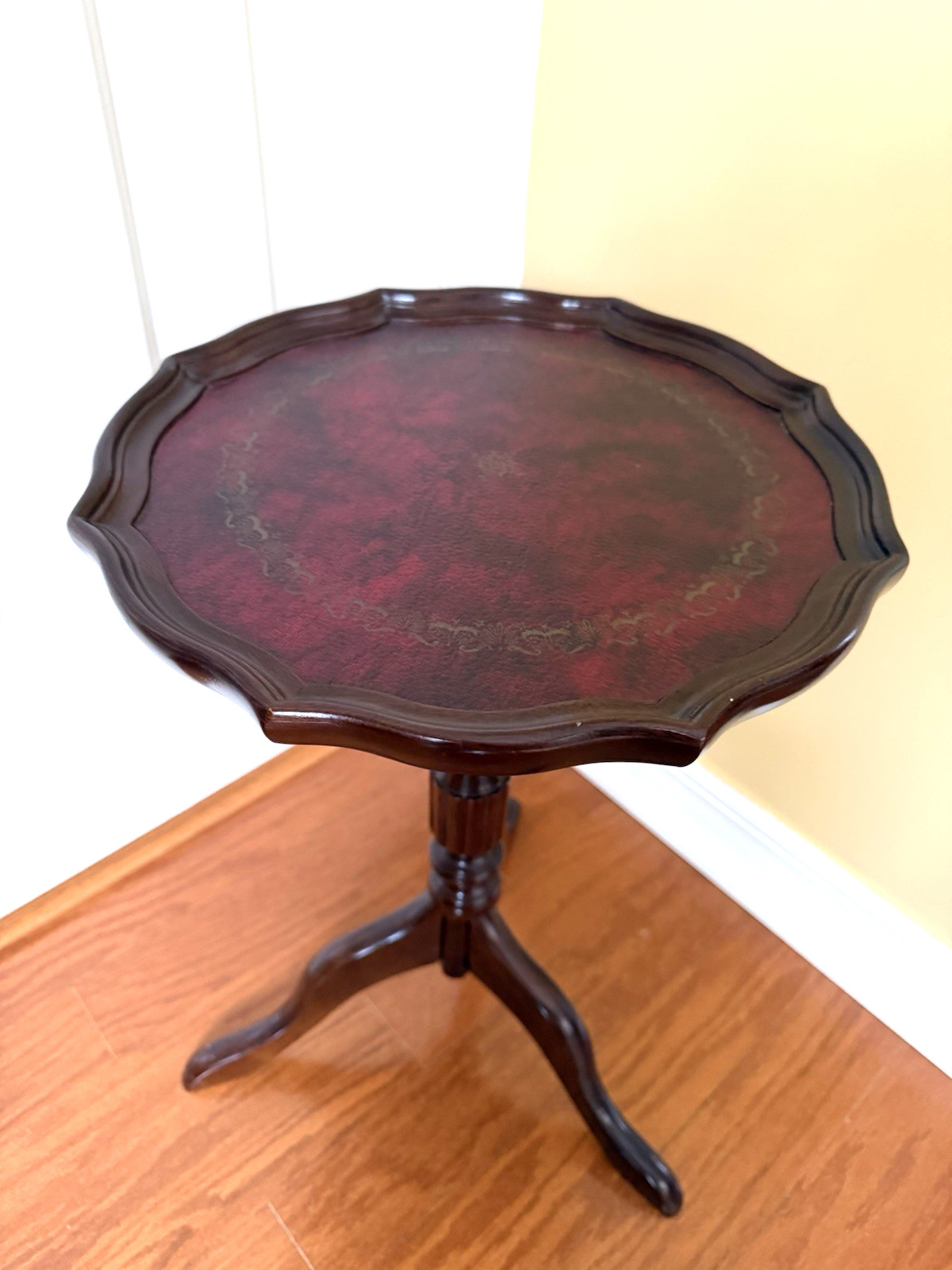 Vintage Bombay Round Pedestal Wood Side Table Brown Burgundy Accent Indoor-NICE