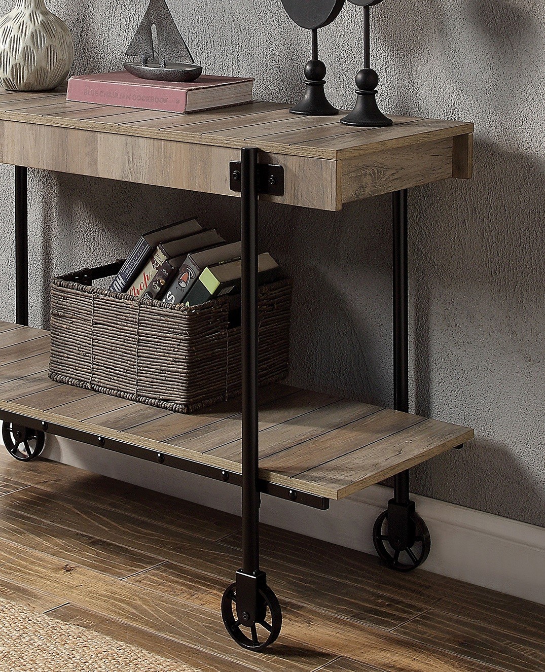 Industrial-style sofa table, natural color, with adjustable slat design