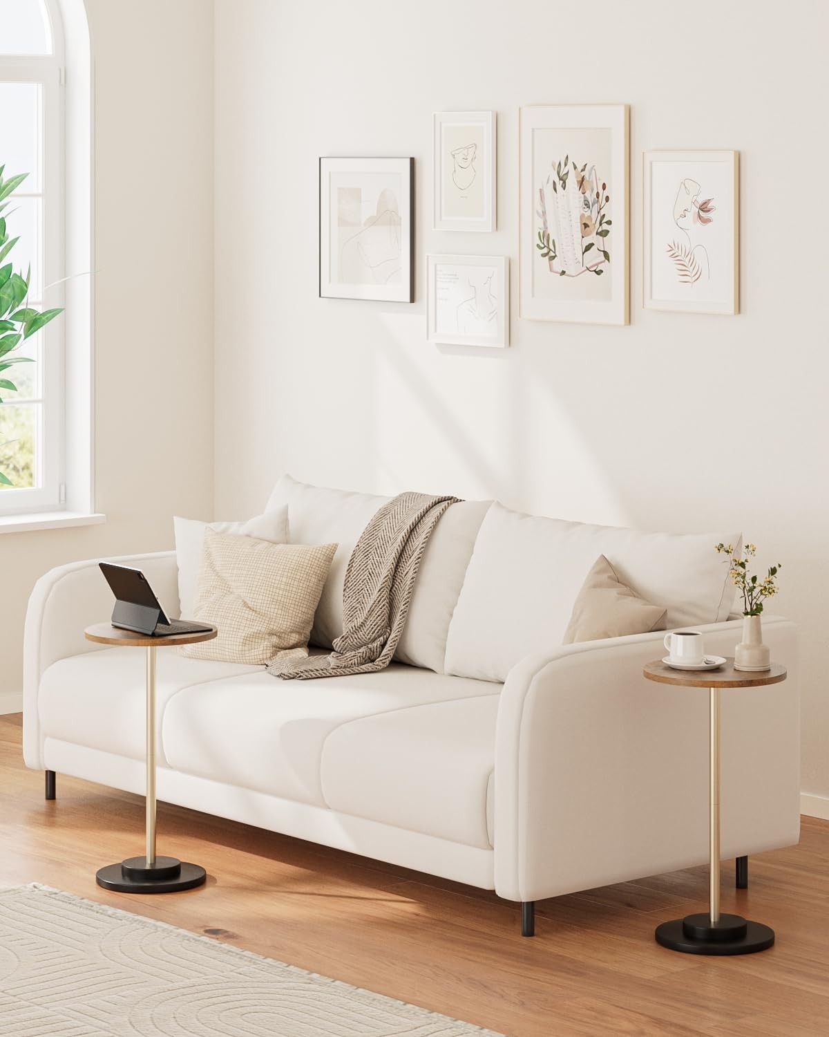 Masupu Drink Table, Round Side Table for Small Spaces, Pedestal Small End Table
