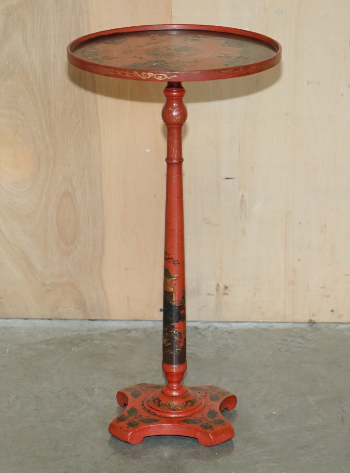 LOVELY ANTIQUE CHINESE CHINOISERIE LACQUERED & HAND PAINTED SIDE LAMP WINE TABLE