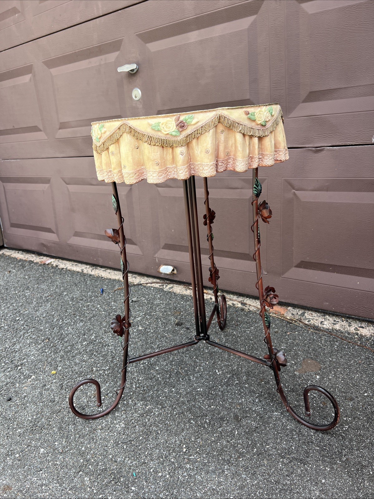 Rare Vintage Rose Carved Pink Resin Accent Table, W Metal Floral Foldable Stand
