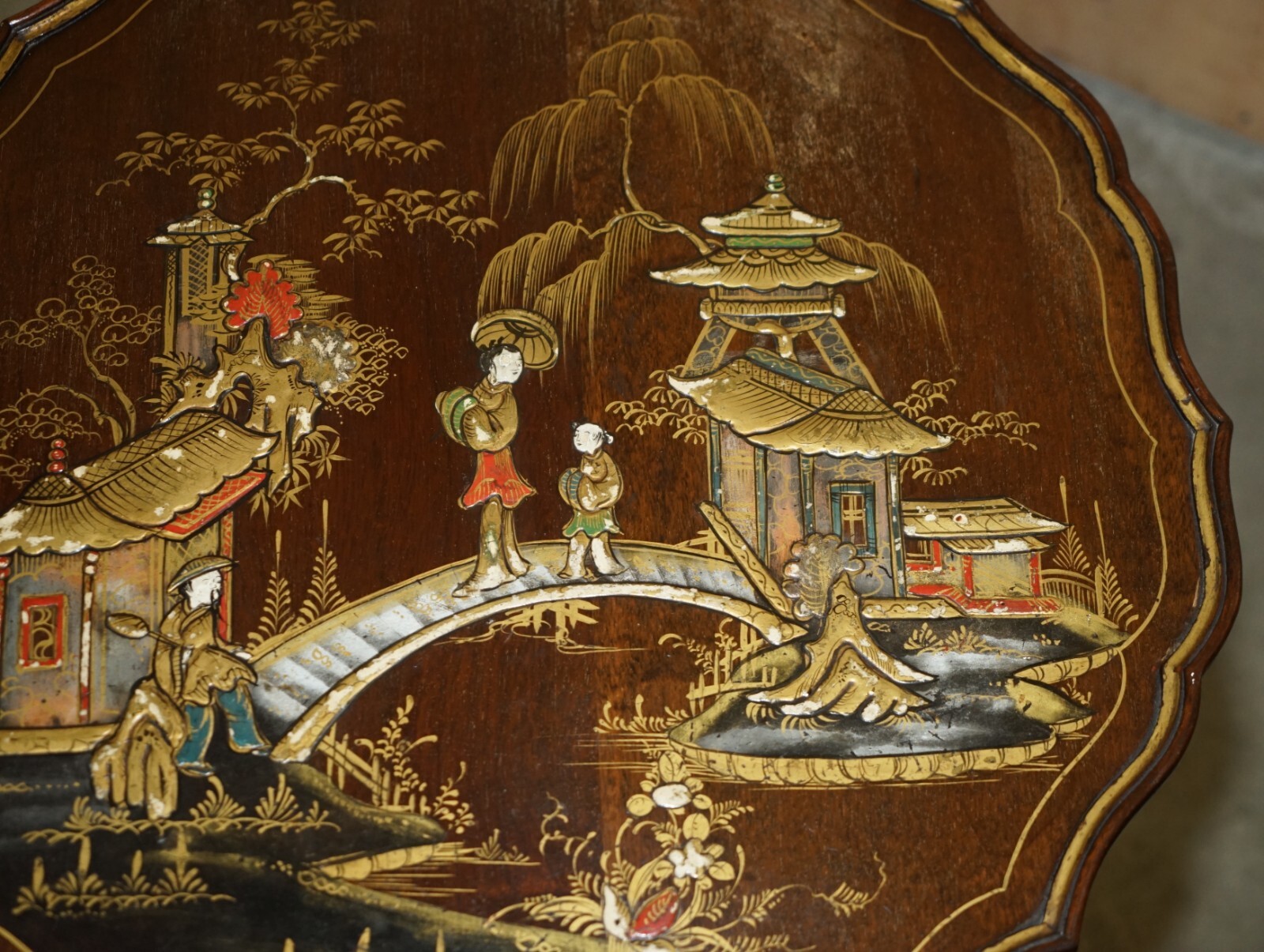 ANTIQUE CIRCA 1900 CHINESE CHINOISERIE TILT TOP SIDE END TABLE CLAW & BALL FEET