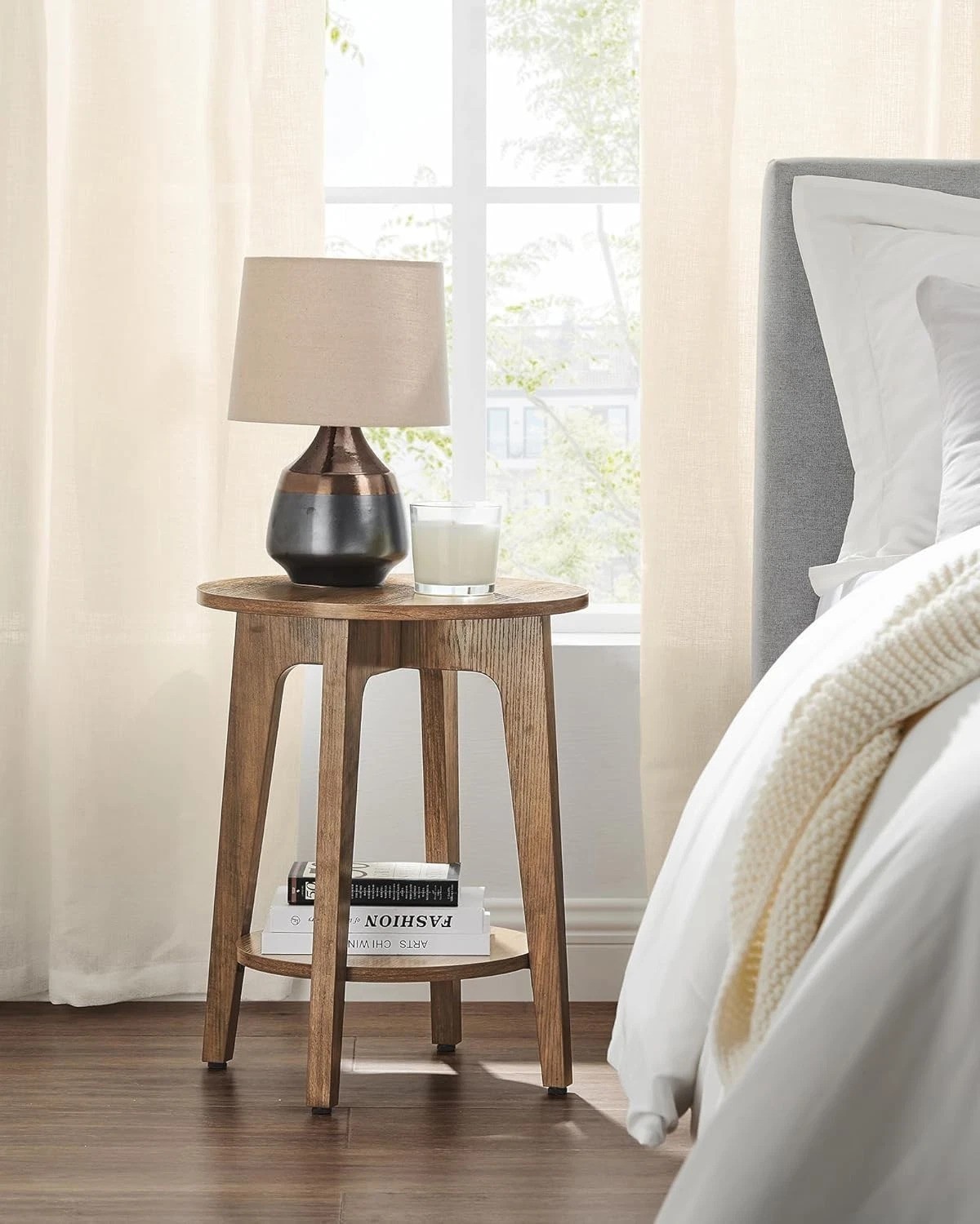 Space-Saving 15.8″ 2-Tier Round End Table with Tapered Legs – Versatile Decor
